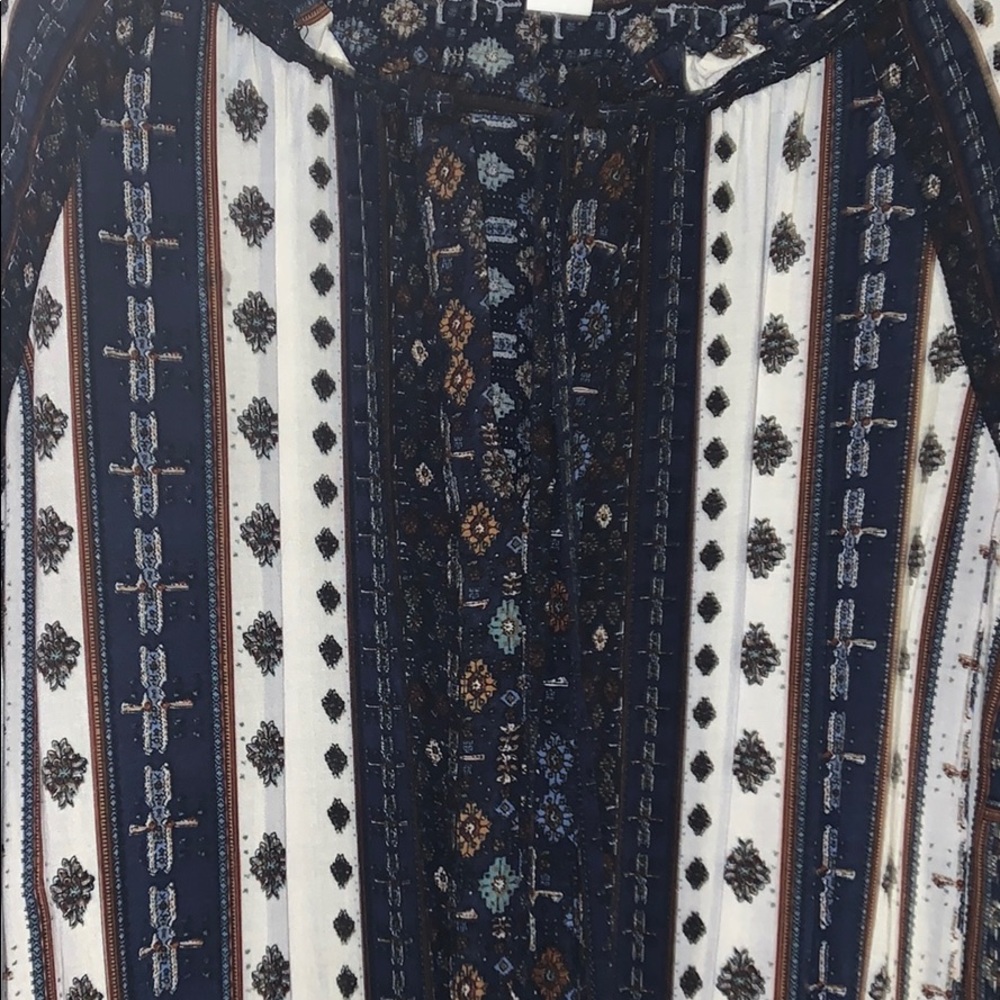 Western style dress - Picture 2 of 4